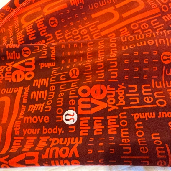 Lululemon legging - Picture 3 of 5